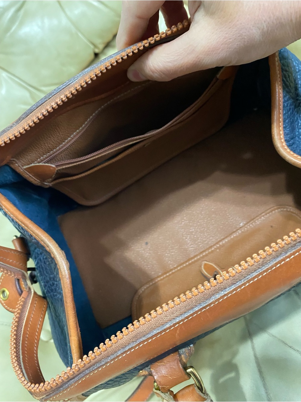 Vintage Navy Dooney & Bourke Gladstone Satchel w/Lock AWL Leather Doctor - Picture 13 of 16